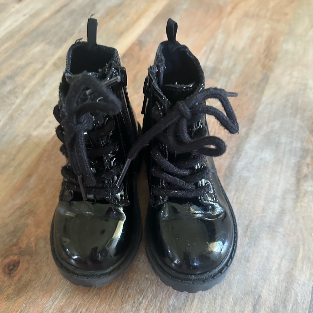 Old Navy Toddler Girls Black Patent Leather Lace-Up Zipper Boots